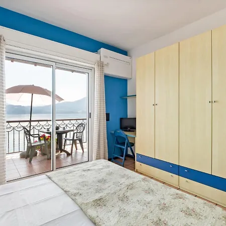 Holiday home Captivating In Near The Sea Oggebbio