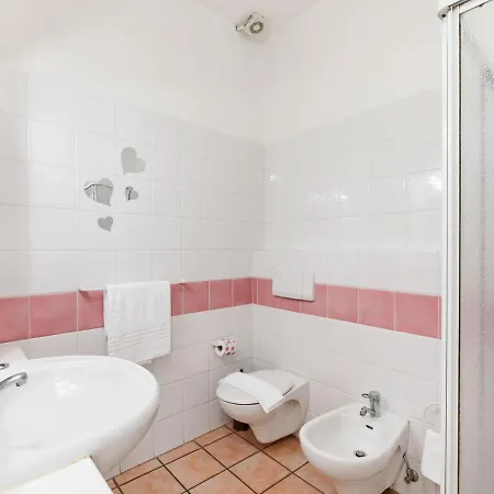 Captivating In Near The Sea Oggebbio