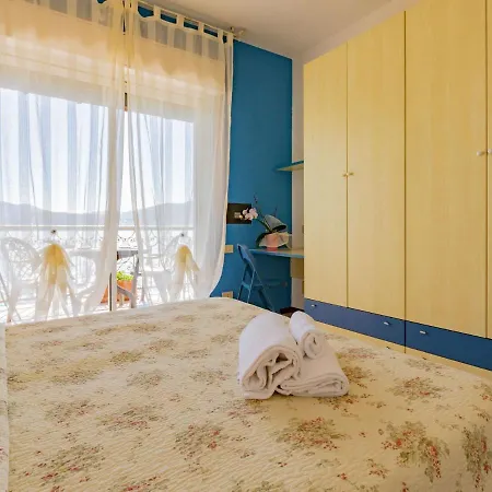 Captivating In Near The Sea Holiday home Oggebbio