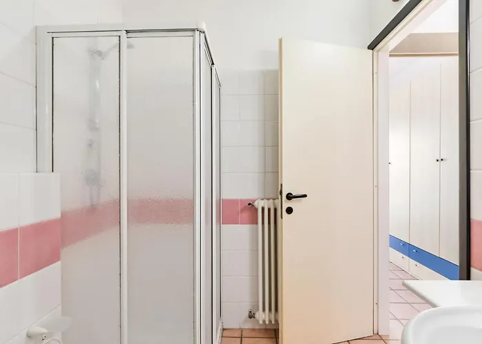 Captivating In Near The Sea אוג'ביו