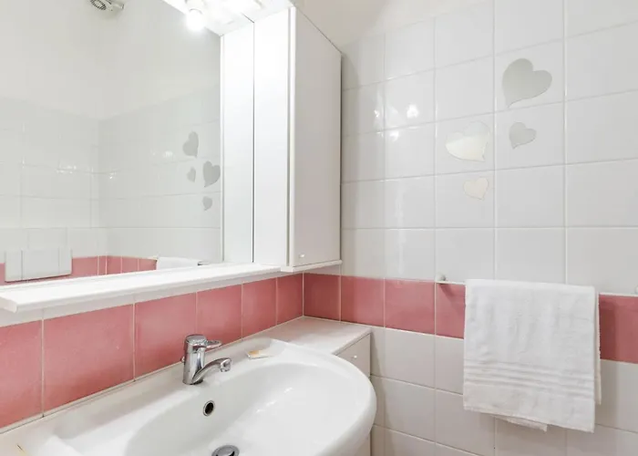 בית נופש Captivating In Near The Sea אוג'ביו