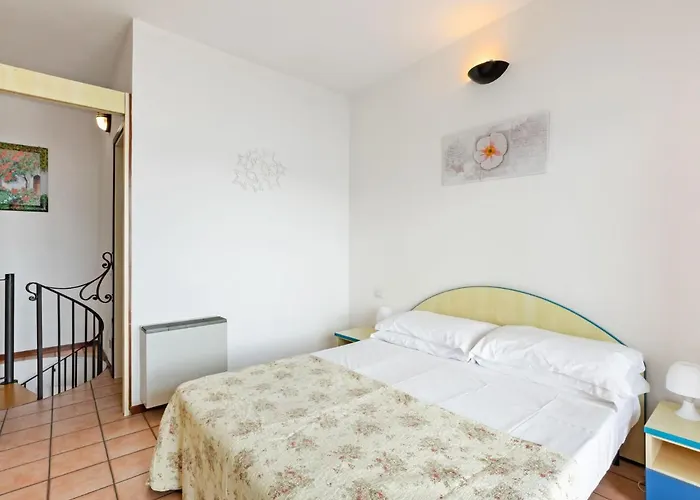 Captivating In Near The Sea 펜션 오게비오